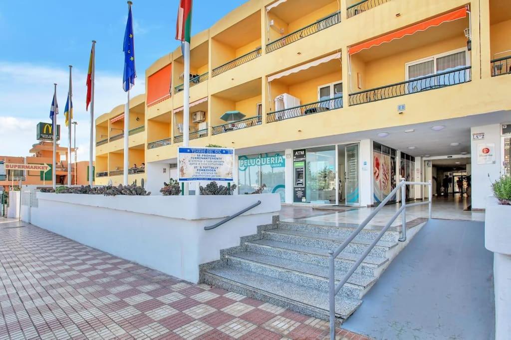 Studio In Torres Del Sol Griffin Near The Beach Arona  Extérieur photo